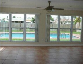 1811 NE 43rd St in Fort Lauderdale, FL - Building Photo - Building Photo