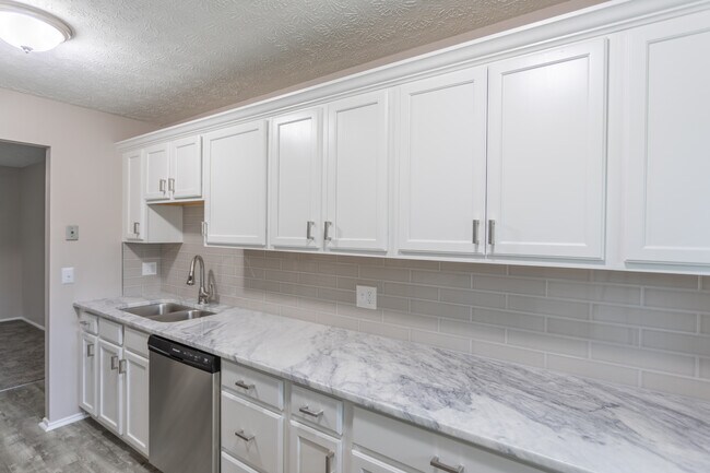 The Heritage at Wyoming in Wyoming, OH - Building Photo - Interior Photo