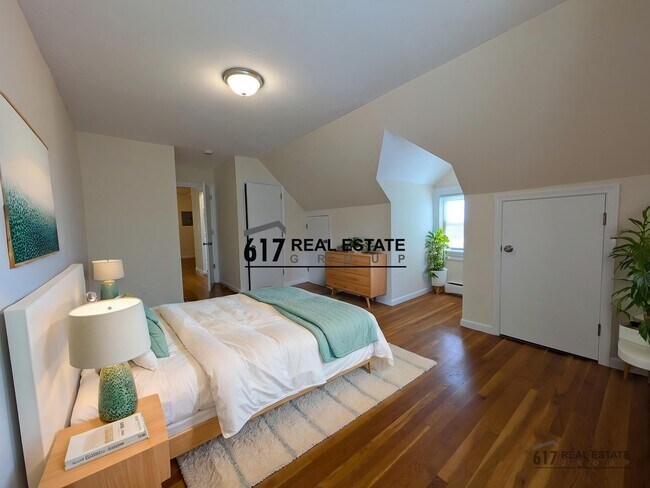 property at 2018 Commonwealth Ave