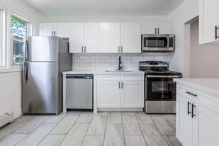 1370 Silver Spear Road in Mississauga, ON - Building Photo