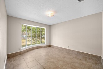 11111 Longcommon Dr in Houston, TX - Building Photo - Building Photo