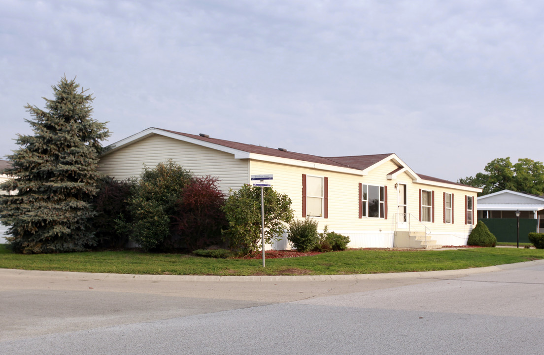 Forest Creek in Elkhart, IN - Foto de edificio