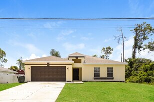 2606 Atwater Dr in North Port, FL - Building Photo