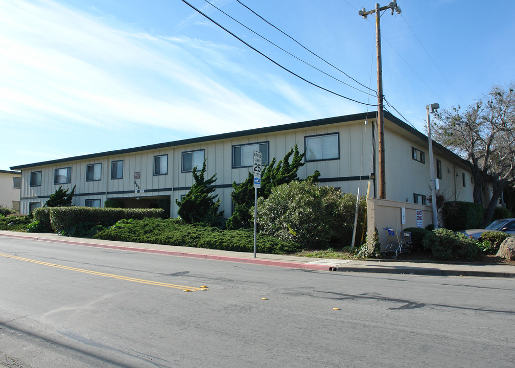 666 Casanova Ave in Monterey, CA - Foto de edificio