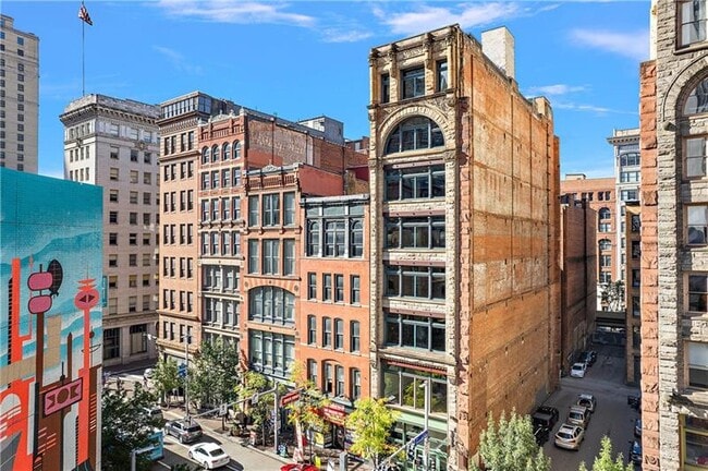 915 Liberty Ave in Pittsburgh, PA - Building Photo - Building Photo