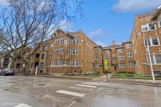 Ivy Promenade in Chicago, IL - Building Photo - Building Photo