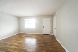 4547 Almo Ave in Memphis, TN - Building Photo - Building Photo