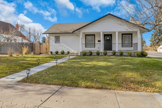 property at 3101 S Clarkson St