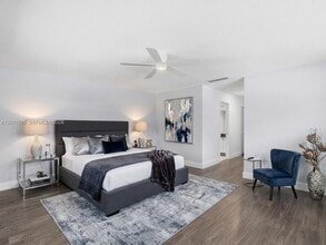 110 Dunwoody Ln in Hollywood, FL - Building Photo - Building Photo