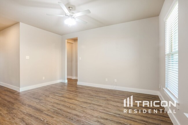 10304 Ft Teran Trl in Crowley, TX - Building Photo - Building Photo