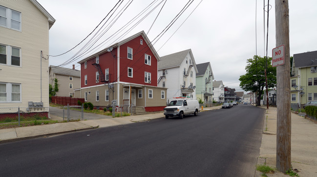 63 Summer St in Central Falls, RI - Building Photo - Building Photo