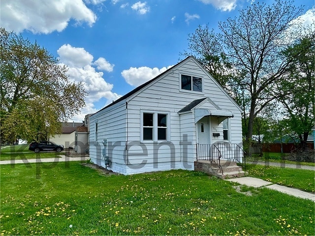property at 302 19th St NE