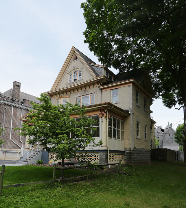 22 S Lake Ave in Albany, NY - Foto de edificio