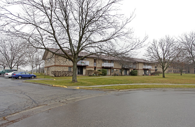 Woodview Park Apartments in Delavan, WI - Building Photo - Building Photo