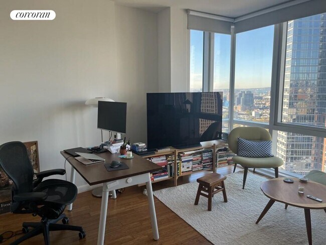 66 Rockwell Pl in Brooklyn, NY - Building Photo - Building Photo