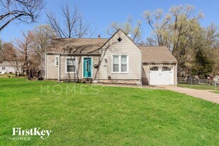 9058 E 66 Terrace in Raytown, MO - Building Photo