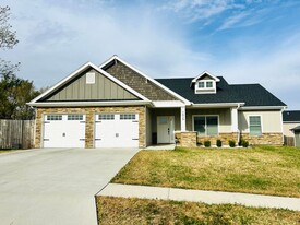 1616 Lariat Ln in Junction City, KS - Building Photo