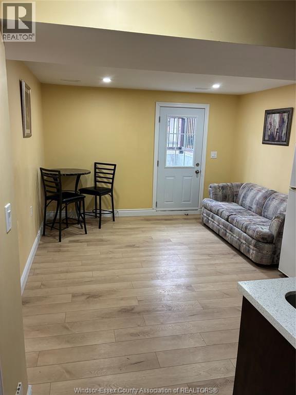 12135 Intersection Rd in Tecumseh, ON - Building Photo - Building Photo