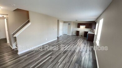 2167 Pine Valley Dr in Hamilton, OH - Building Photo - Building Photo