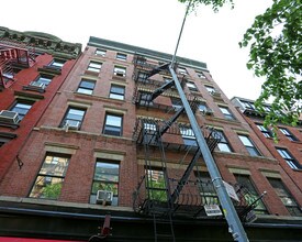 232-234 Elizabeth St in New York, NY - Foto de edificio - Building Photo