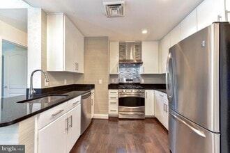 525 N Fayette St in Alexandria, VA - Building Photo - Building Photo