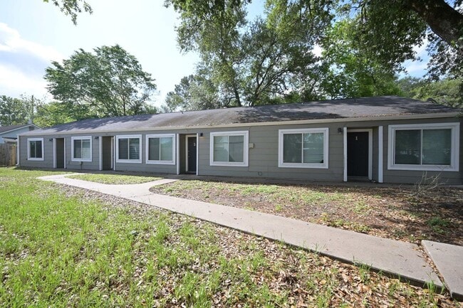 property at 506 N 3rd St