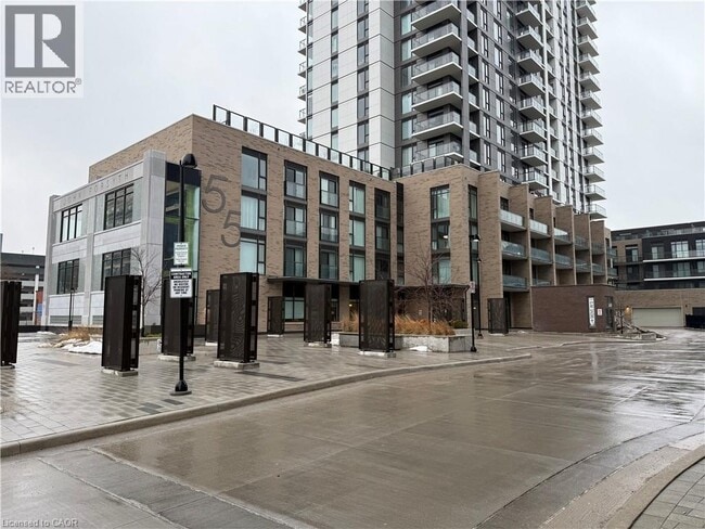 55 Duke St W in Kitchener, ON - Building Photo - Building Photo