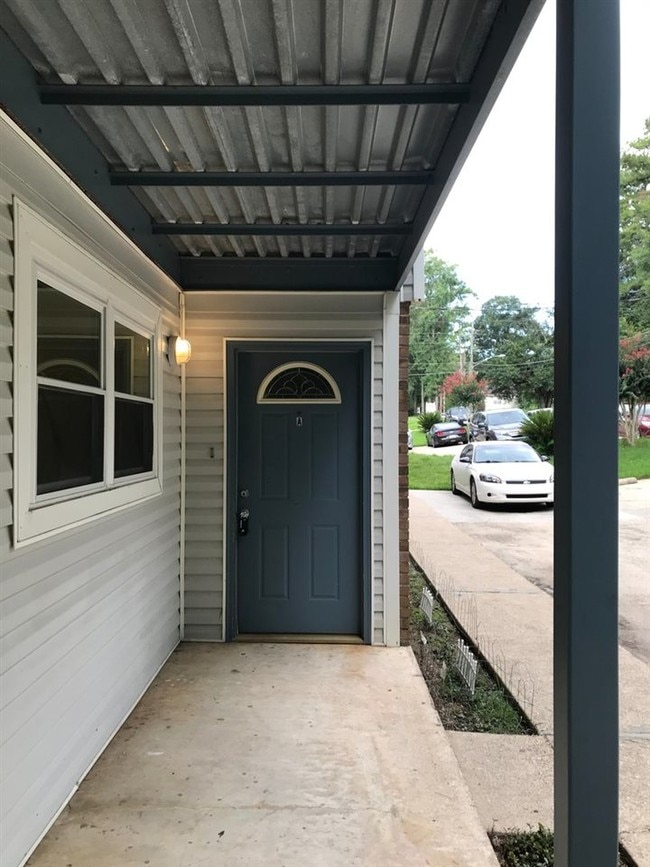 property at 1504 Pullen Rd