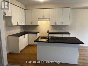 162 Flood Ave in Clarington, ON - Building Photo - Building Photo