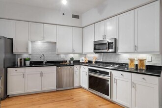 408 N 1st St in Minneapolis, MN - Building Photo - Building Photo