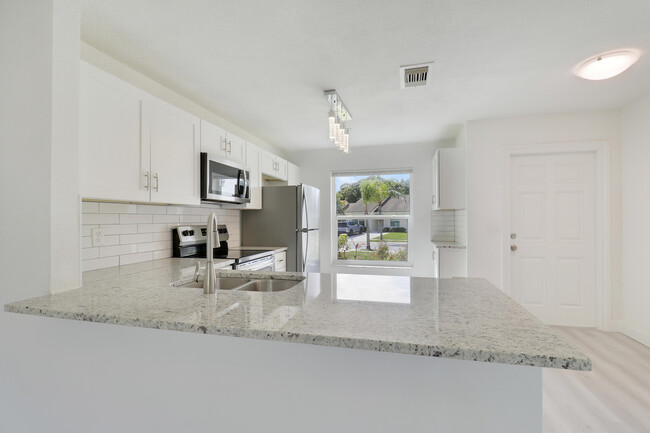 216 Palmetto Ct in Jupiter, FL - Building Photo - Building Photo