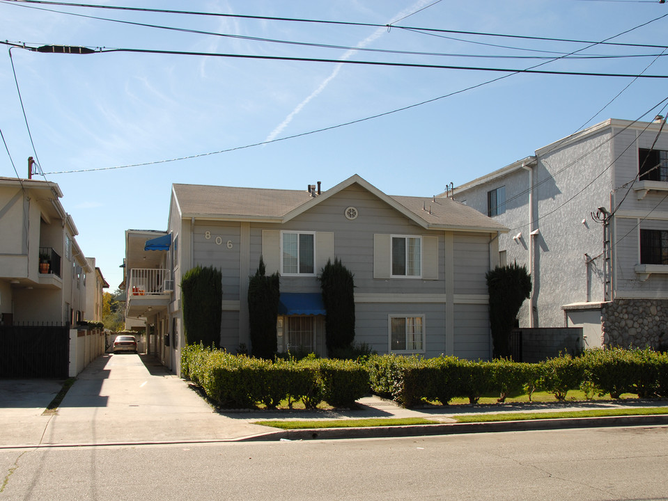 806 E Lomita Ave in Glendale, CA - Foto de edificio