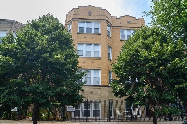1430 N Maplewood Ave in Chicago, IL - Building Photo