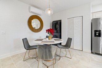 3610 Mary Ln-Unit -B in Escondido, CA - Building Photo - Building Photo