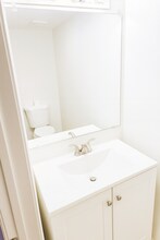 2 Cheshire Dr in Galloway, NJ - Foto de edificio - Building Photo