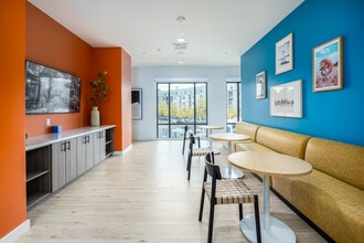The Hayley in Sacramento, CA - Building Photo - Interior Photo