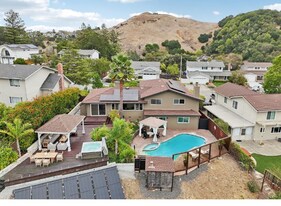 44 Park Ridge Rd in San Rafael, CA - Building Photo