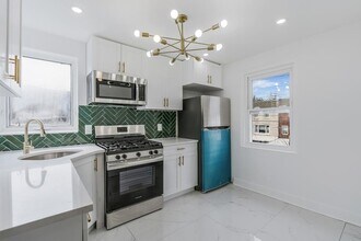 2 Egan Ct in Bayonne, NJ - Building Photo - Building Photo