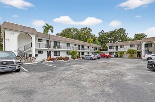 615 NE 26th St in Wilton Manors, FL - Building Photo