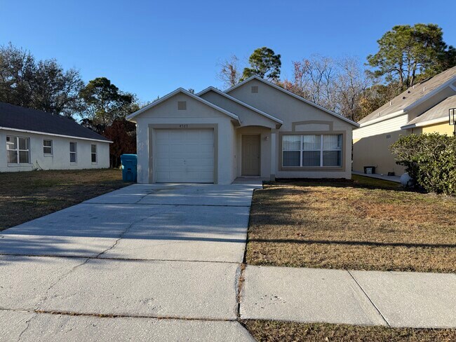 4989 Vista Lago Dr in Orlando, FL - Building Photo - Building Photo