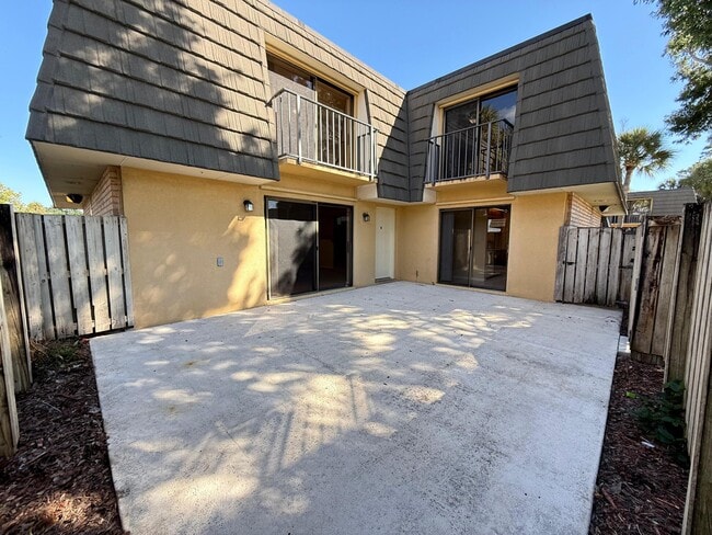 property at 810 8th Way