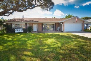 14108 110th Ter in Largo, FL - Building Photo