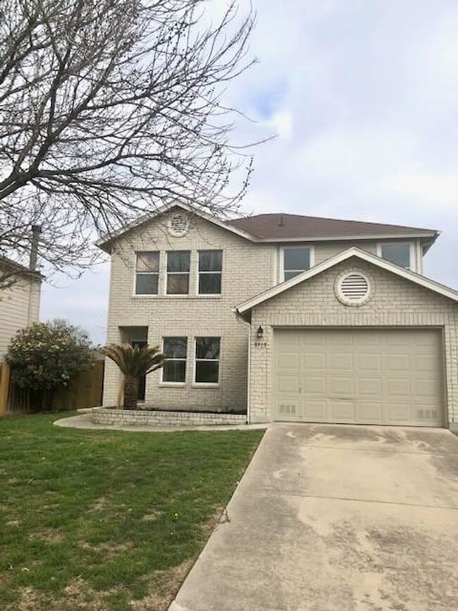 8915 Cloudstone Pl