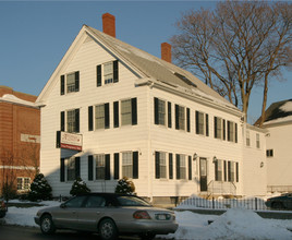 29 Rantoul St in Beverly, MA - Building Photo - Building Photo