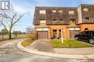 25 Briar Path in Brampton, ON - Building Photo