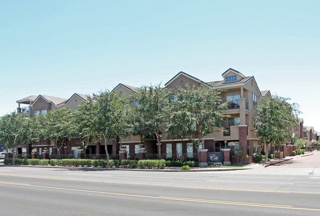 Citi on Camelback in Phoenix, AZ - Foto de edificio - Building Photo