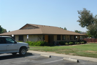 Golden Village Apartments in Lincoln, CA - Building Photo - Building Photo