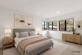 17 Oak St in Los Altos, CA - Building Photo - Building Photo