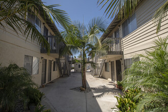 Casa Sol in Imperial Beach, CA - Building Photo - Building Photo