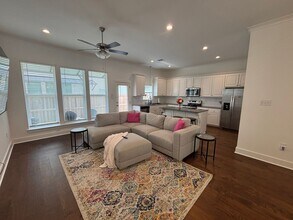 1117 Briar Gate in Baton Rouge, LA - Building Photo - Building Photo